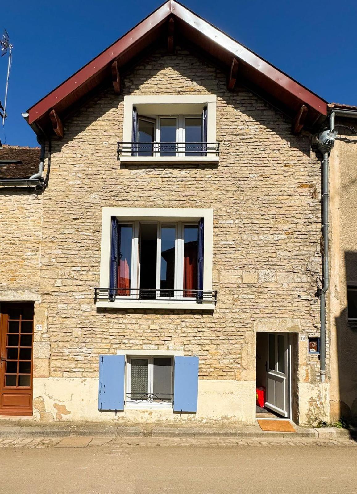 La Petite Maison Noyers-sur-Serein Luaran gambar